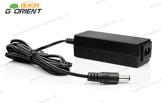 Efektywność energetyczna 36V / 1.1A Uniwersalna Laptop Zasilacz 40W na kryty