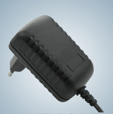 Elektroniczny 11W uniwersalny zasilacz sieciowy EN60950 Czarny o szerokim zakresie