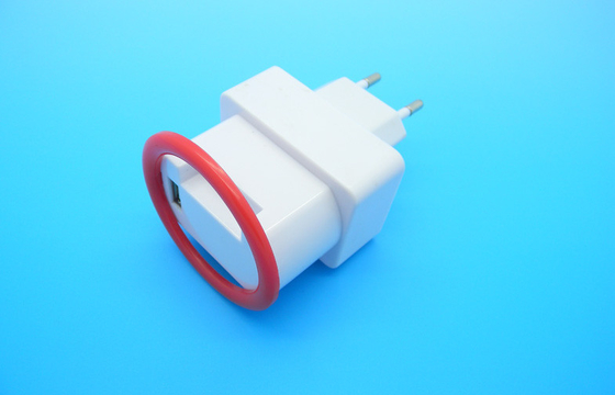 5V 2000mA USB Uniwersalna ładowarka podróżna europejską wtyczką do iPhone 4G / 4S