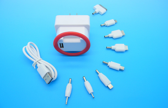 FCC Part 15 Class B Uniwersalna ładowarka USB 5V 10W Travel CE dla smartfonów