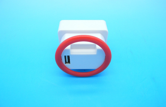 FCC Part 15 Class B Uniwersalna ładowarka USB 5V 10W Travel CE dla smartfonów
