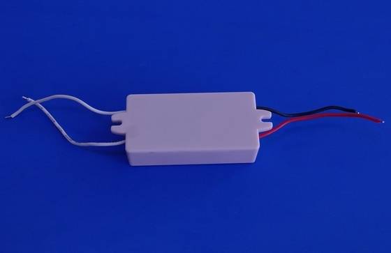 High Efficiency 24w Street Light Led Driver 700ma stały prąd Ac110v / 220v