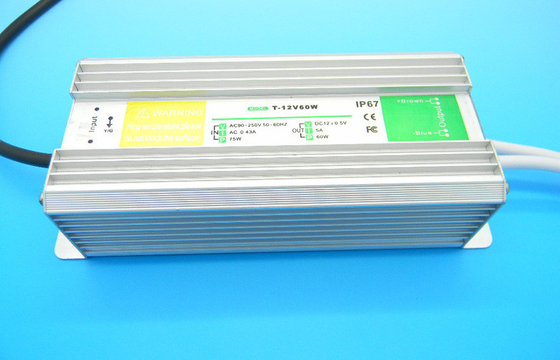 AC100 - 240V IP68 LED Wodoodporna kierowcy, Prąd stały Sterownik LED 12V 5A