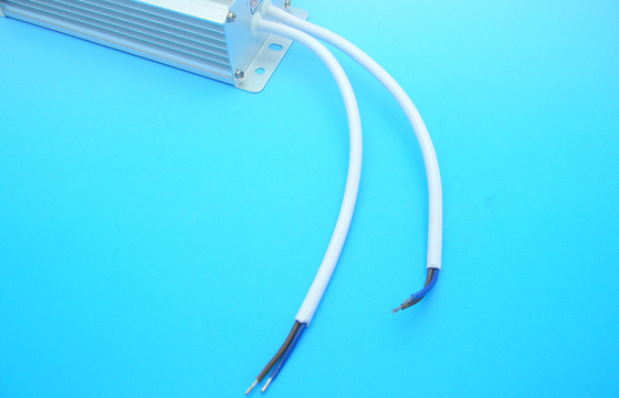 AC100 - 240V IP68 LED Wodoodporna kierowcy, Prąd stały Sterownik LED 12V 5A