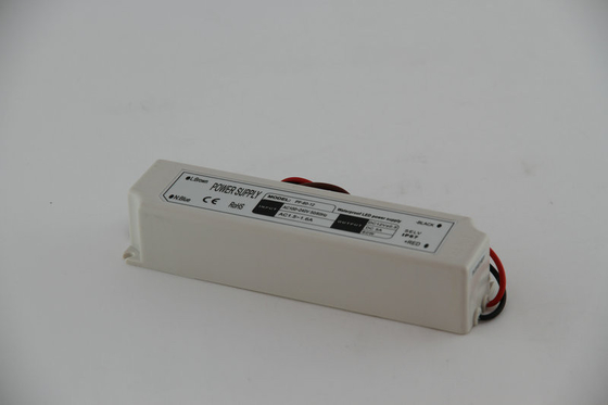 Wodoodporna IP67 60W stałonapięciowy Sterownik LED 120V AC, Odizolowane Plastikowa skrzynka