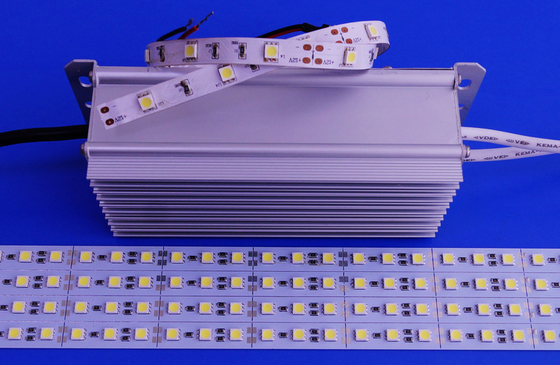 Aluminium Ip67 Led Street Light Zasilanie 100 W Wysoka wydajność