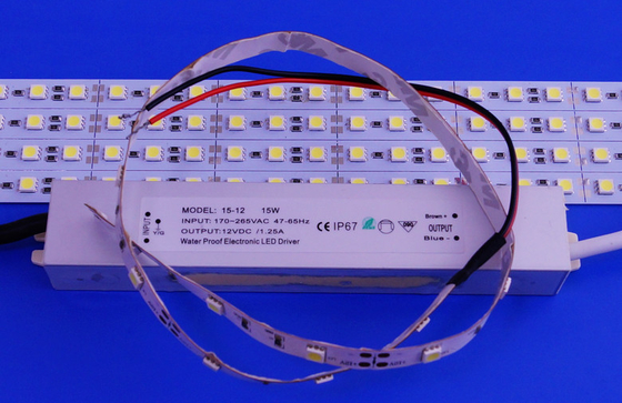 15W 12vdc Zewnętrzny sterownik LED stałego napięcia do taśm LED, oświetlenie dekoracyjne