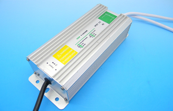 Sterownik LED Wodoodporna IP67 DC12V 50W Over Voltage, Odporność na uderzenia