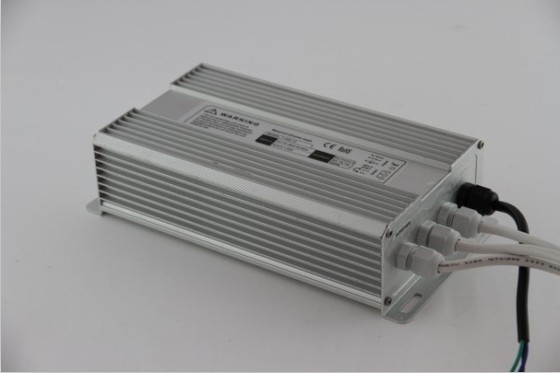 Dokładne 24V DC Wodoodporny sterownik LED 200W 8300mA, EPA3050B EMC Sterownik LED