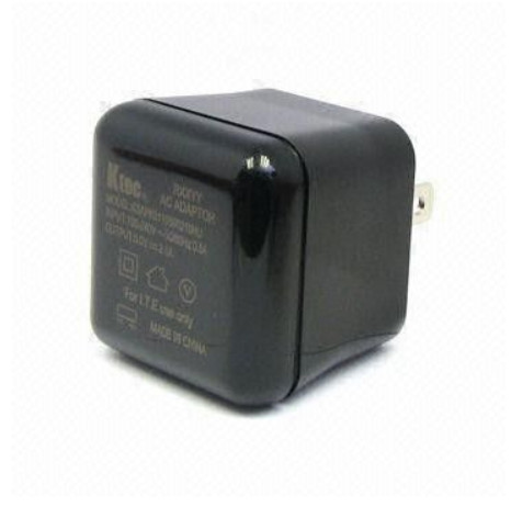 Bezpieczne uniwersalny adapter USB Power, 5.0V 10 do 2.100mA Flat Computer ładowarka